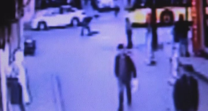 Rögar kapağını açıp kanalizasyona atladı
