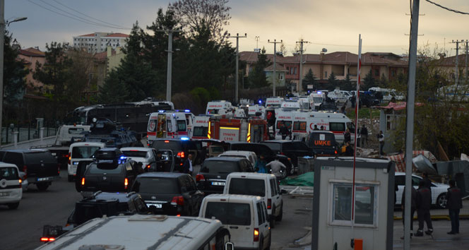 Polis servisine bombalı saldırı: 7 şehit, 27 yaralı