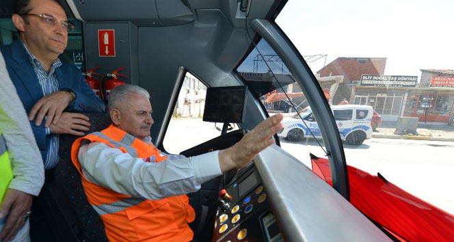 Bakan Yıldırım: 4.5Gye bir günde 4.5 milyon kişi geçti