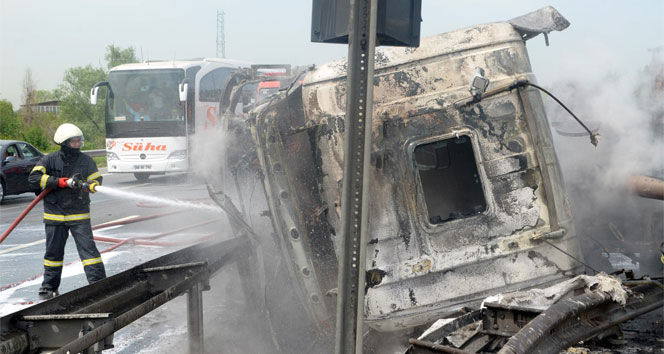 TEM Otoyolu 3 saat sonra trafiğe açıldı