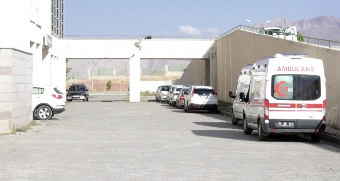 Ağrıda koca dehşeti: 1 ölü, 1 yaralı