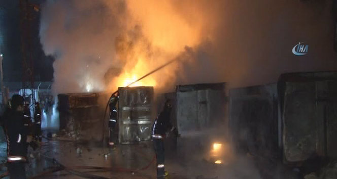 Son dakika! İstanbul Sultangazide yangın | Ekipler müdahale ediyor