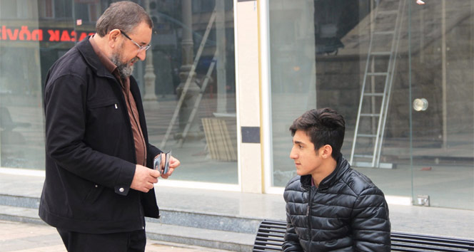 Danimarkada kaybolan kızlarını Gaziantepte arıyorlar