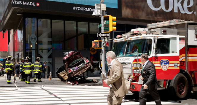 New Yorkta yayalara çarpan sürücü gözaltına alındı