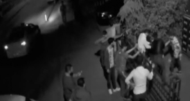 Hırsızları önce tekme tokat dövdüler, sonra polise teslim ettiler