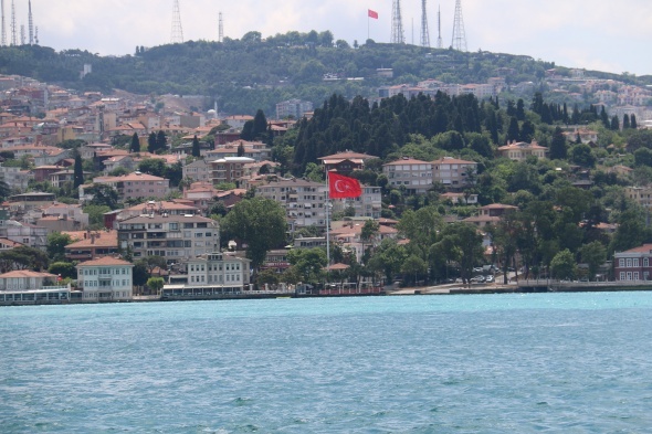 İstanbul Boğazı turkuaza büründü