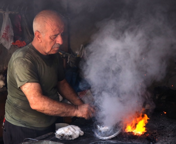 Son kalaycıların 180 derece sıcaklıkta ekmek savaşı