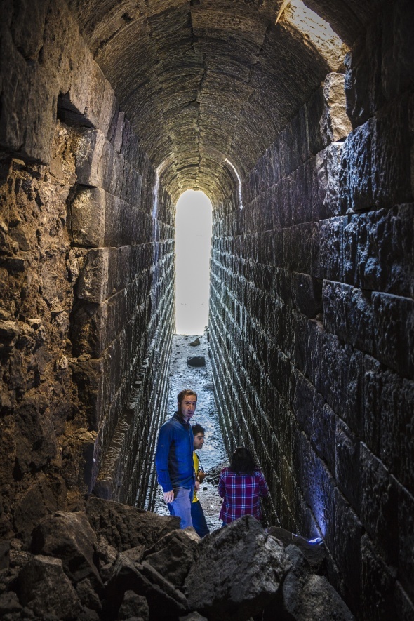 Baraj suları çekilince tarihi köprü ortaya çıktı