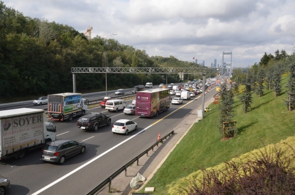 FSM Köprüsü girişinde trafik yoğunluğu