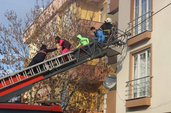 Yangında can pazarı