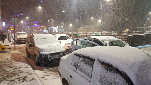 AkÅamÃ¼stÃ¼ bir anda bastÄ±rdÄ± GÃ¶z gÃ¶zÃ¼ gÃ¶rmedi!