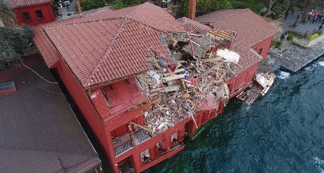 Ä°stanbul BoÄazÄ±'nda gemi yalÄ±ya Ã§arptÄ±! ile ilgili gÃ¶rsel sonucu