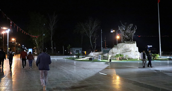 Antalya Åehir merkezinde deprem Ã¶nemsenmedi
