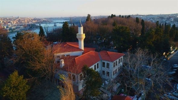 EyÃ¼psultanâdaki KaÅgari Camii Ramazanâda ibadete aÃ§Ä±lÄ±yor