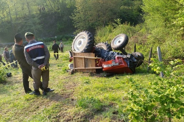 TraktÃ¶rÃ¼n altÄ±nda kalan sÃ¼rÃ¼cÃ¼ Ã¶ldÃ¼