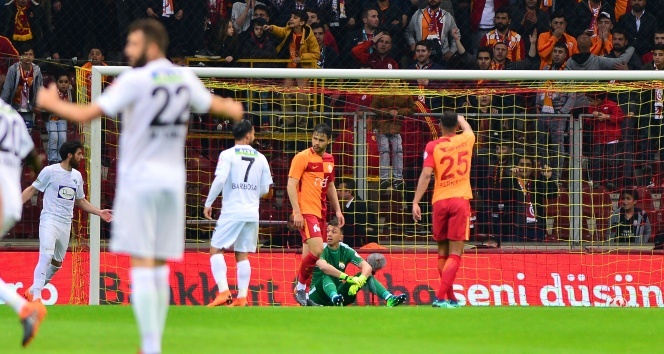 Galatasaray bu sezon evinde ilk kez maÄlup oldu
