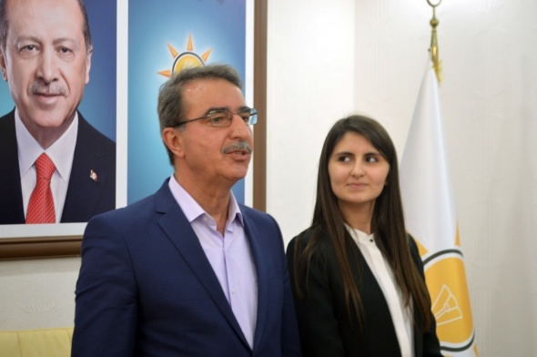 SeÃ§imde bir ilk! Resmen baÅvurdu