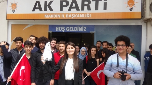 SeÃ§imde bir ilk! Resmen baÅvurdu