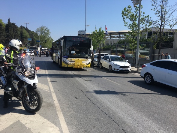 Derbi Ã¶ncesi olay! YaralÄ± var...