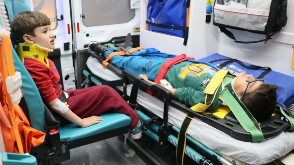 Otomobil takla attÄ±: 2 Ã¶lÃ¼, 5 yaralÄ±