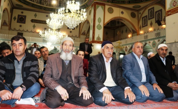 TÃ¼m yurtta Berat Kandili coÅkusu