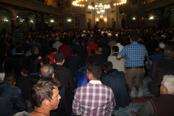 TÃ¼m yurtta Berat Kandili coÅkusu