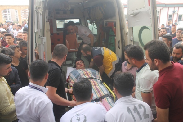 Piknikteki Ã¶Ärencilere yÄ±ldÄ±rÄ±m Ã§arptÄ±: 12 yaralÄ±