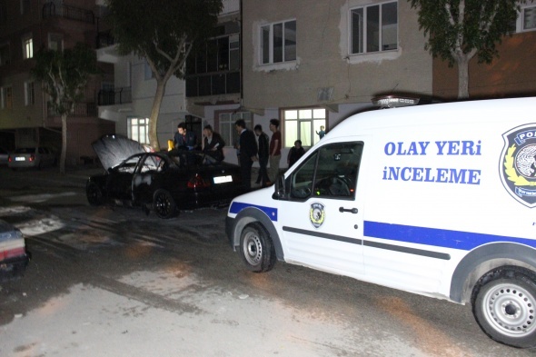 KardeÅine kÄ±zÄ±p annesinin otomobilini yaktÄ±