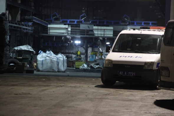 DÃ¶kÃ¼m bandÄ±na sÄ±kÄ±Åan 18 yaÅÄ±ndaki genÃ§ hayatÄ±nÄ± kaybetti
