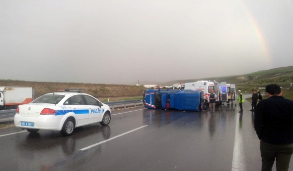 BeypazarÄ±'nda askeri araÃ§ devrildi: 5 yaralÄ±