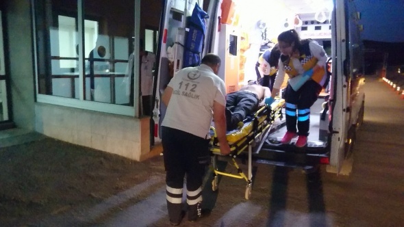 Ä°ftar saatinde otopark kavgasÄ±! Ãok sayÄ±da yaralÄ± var...