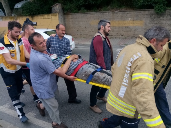 ÃskÃ¼darâda feci olay! Sesi duyup Ã§Ä±ktÄ±lar, gÃ¶rdÃ¼kleri manzara...