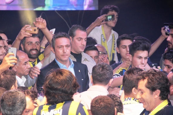 Ali KoÃ§'tan Aziz YÄ±ldÄ±rÄ±m'a Åok sÃ¶zler! 'FenerbahÃ§e'den bÃ¼yÃ¼k deÄilsiniz...'