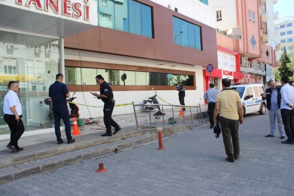 O an cep telefonunun kamerasÄ±nÄ± aÃ§tÄ± ve... Havada korkunÃ§ Ã¶lÃ¼m!