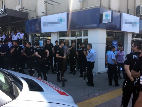 Eski ortaklarÄ±n kavgasÄ± korkunÃ§ bitti!