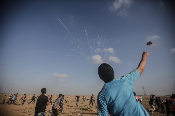 İsrail askeri yine saldırdı! 1 ölü 220 yaralı!