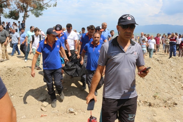 Ä°znik GÃ¶lÃ¼nde facia! YÃ¼rek yakan detay...