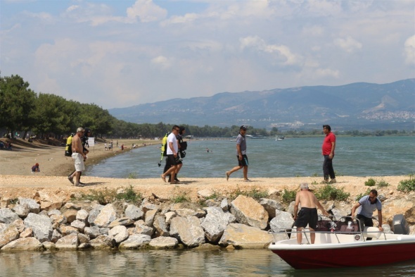 Ä°znik GÃ¶lÃ¼nde facia! YÃ¼rek yakan detay...