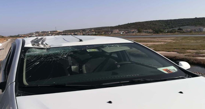 ÃeÅmede uÃ§ak aracÄ±n tavanÄ±na Ã§arptÄ±