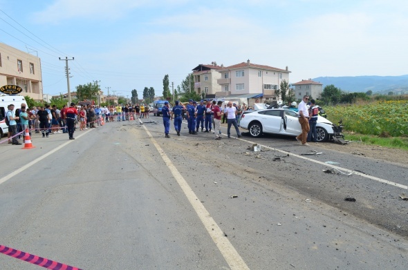 KorkunÃ§ kaza! Ãok sayÄ±da Ã¶lÃ¼ var