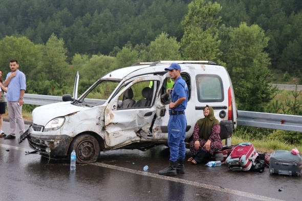 Katliam gibi kaza! ÃlÃ¼ ve Ã§ok sayÄ±da yaralÄ± var