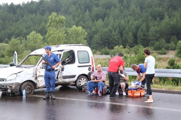 Katliam gibi kaza! ÃlÃ¼ ve Ã§ok sayÄ±da yaralÄ± var