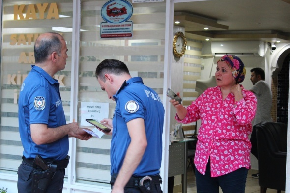 Antalyaâda marketÃ§iyi aÄlatan gasp