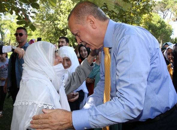 CumhurbaÅkanÄ± ErdoÄanâa ÃamlÄ±ca korusunda sevgi seli