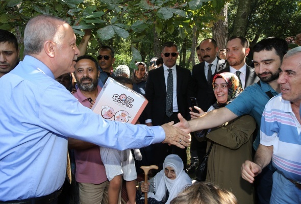 CumhurbaÅkanÄ± ErdoÄanâa ÃamlÄ±ca korusunda sevgi seli