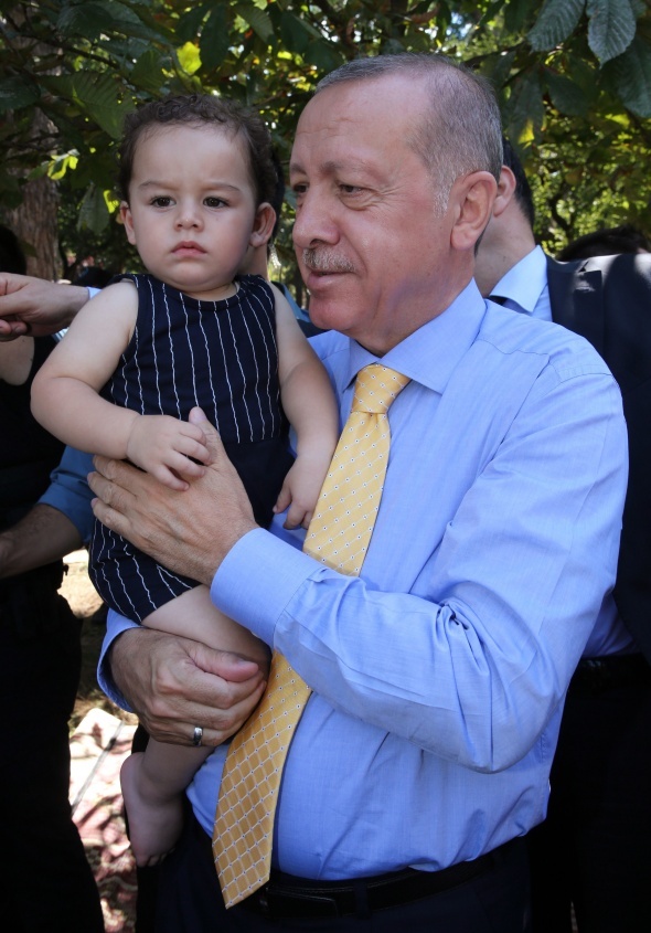 CumhurbaÅkanÄ± ErdoÄanâa ÃamlÄ±ca korusunda sevgi seli