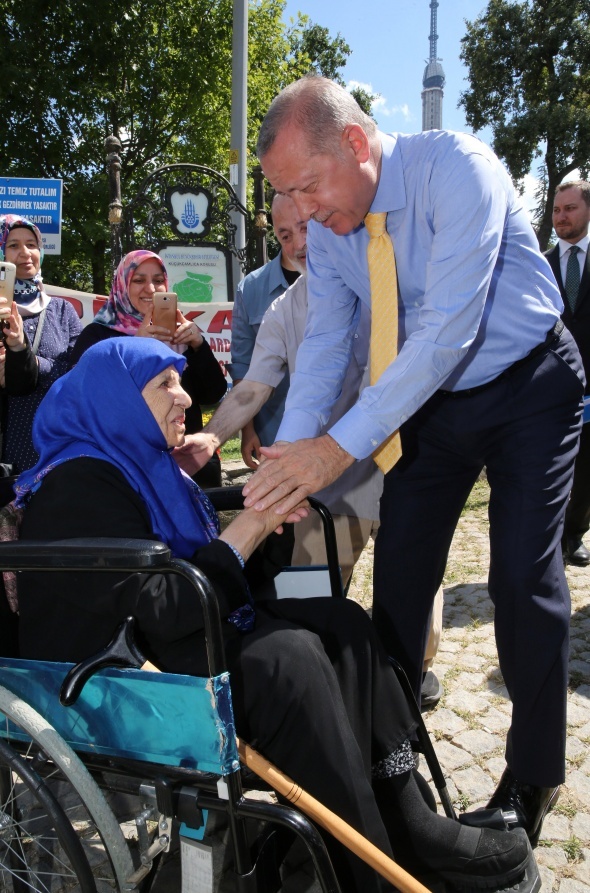 CumhurbaÅkanÄ± ErdoÄanâa ÃamlÄ±ca korusunda sevgi seli