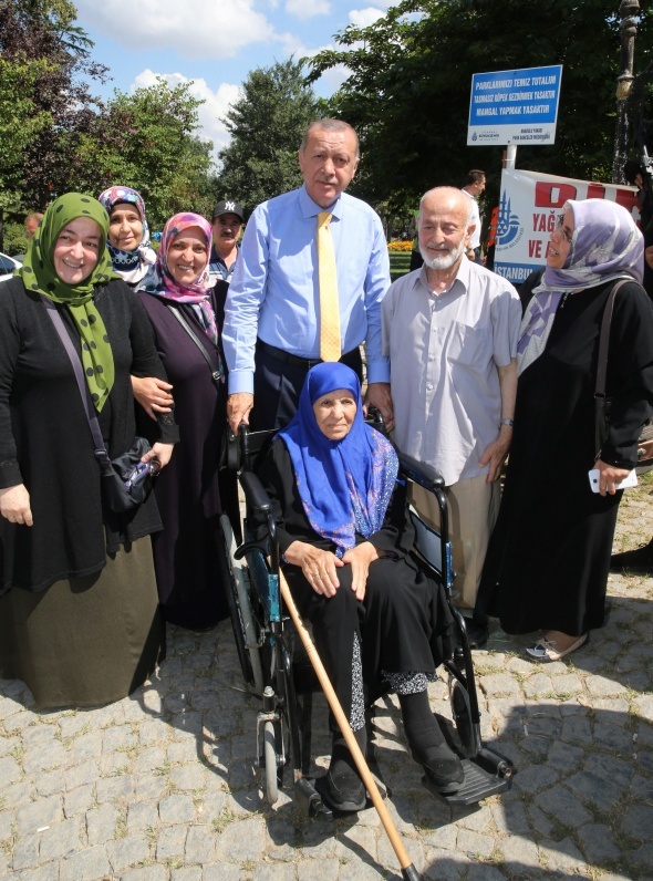 CumhurbaÅkanÄ± ErdoÄanâa ÃamlÄ±ca korusunda sevgi seli