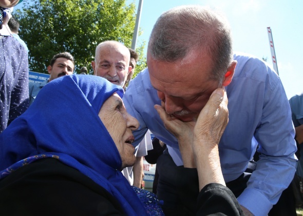 CumhurbaÅkanÄ± ErdoÄanâa ÃamlÄ±ca korusunda sevgi seli