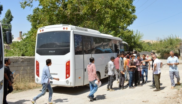 Mahalle sakinleri gÃ¶rdÃ¼kleri manzara karÅÄ±sÄ±nda dondu kaldÄ±!